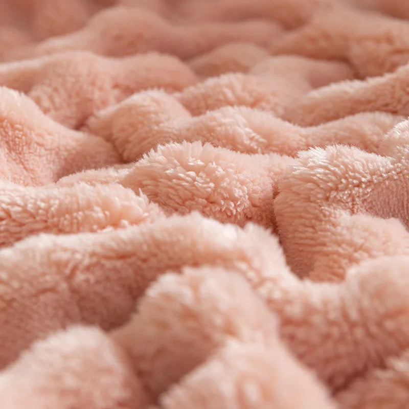 Plush and warm flannel blanket, a cozy throw for ultimate comfort and home relaxation.