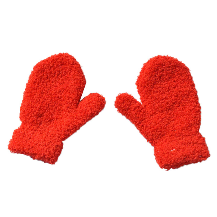 Forest green children's winter gloves, made with soft fleece and plush lining for ultimate warmth.