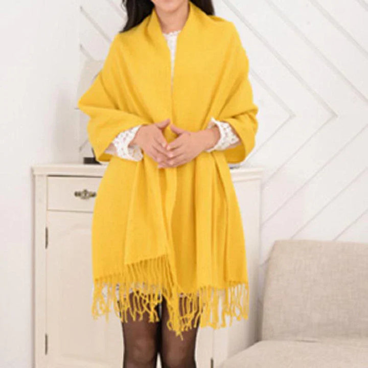 Women's luxury check pattern cashmere scarf, perfect for adding a touch of elegance to winter outfits.