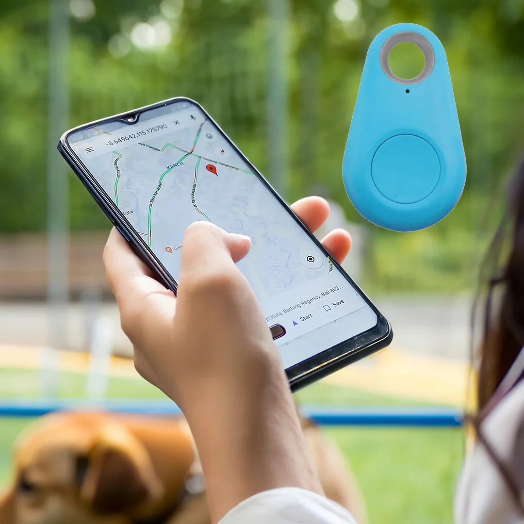 Compact and lightweight Pet Smart GPS Tracker, perfect for small to large dogs and cats. Waterproof.