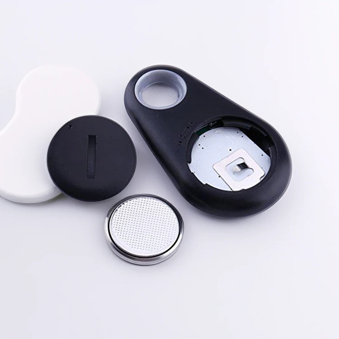 Pet safety waterproof GPS tracker. Smart anti-lost device provides real-time location for dogs & cats.