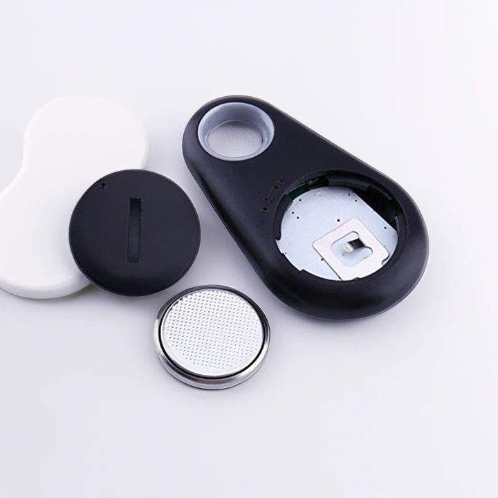 Pet safety waterproof GPS tracker. Smart anti-lost device provides real-time location for dogs & cats.