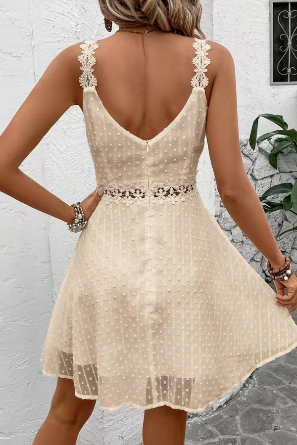 Women's sophisticated strapless jacquard midi dress, a stunning choice for elegant evening events.