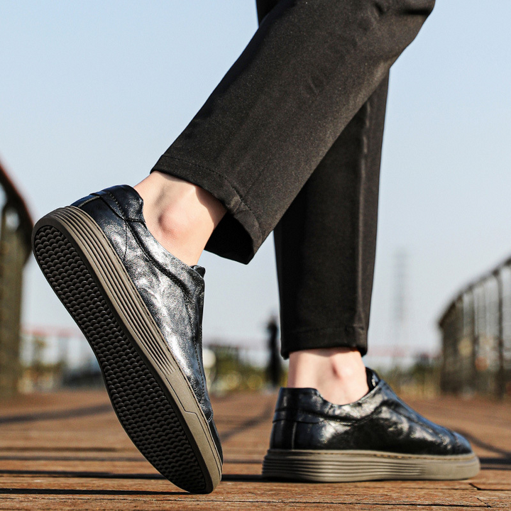Brown men's versatile classic sneakers. Low-top comfortable everyday casual shoes.