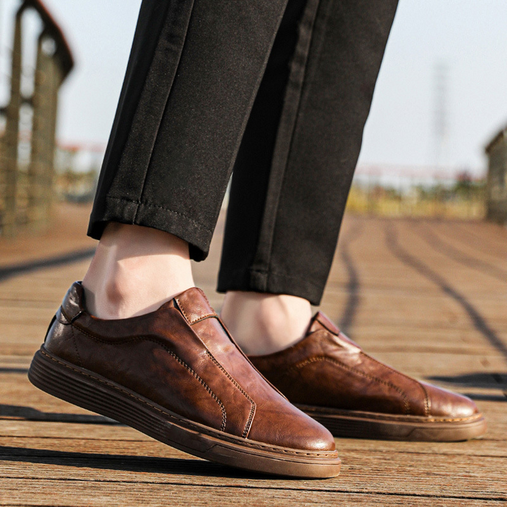 Classic brown mens low-top shoes. Versatile & comfortable everyday casual sneakers.