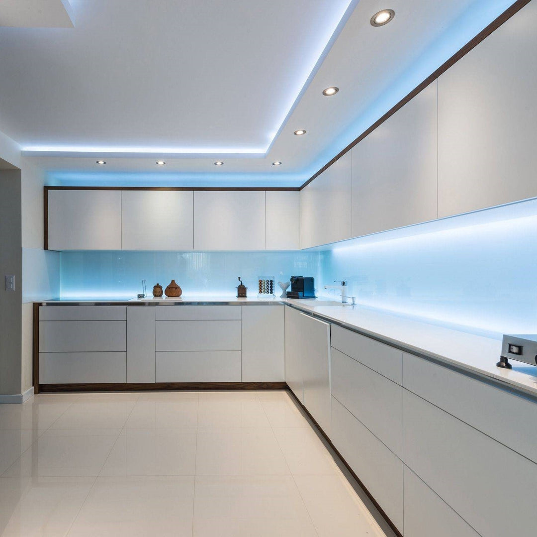 Wireless and flexible LED strip light, featuring a sensitive motion sensor for optimal lighting