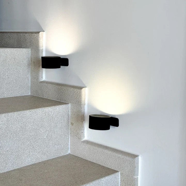 LumoFlex wireless rechargeable dimmable wall lamp, highlighting its compact size