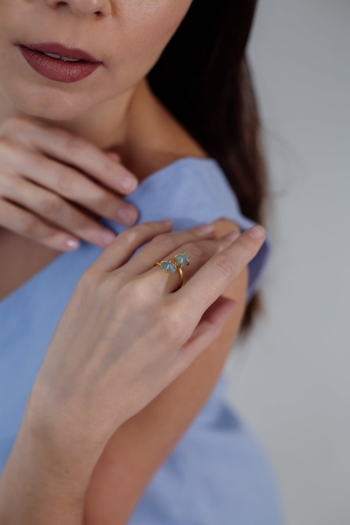 Unique raw quartz adjustable ring for women, handmade for healing & style.