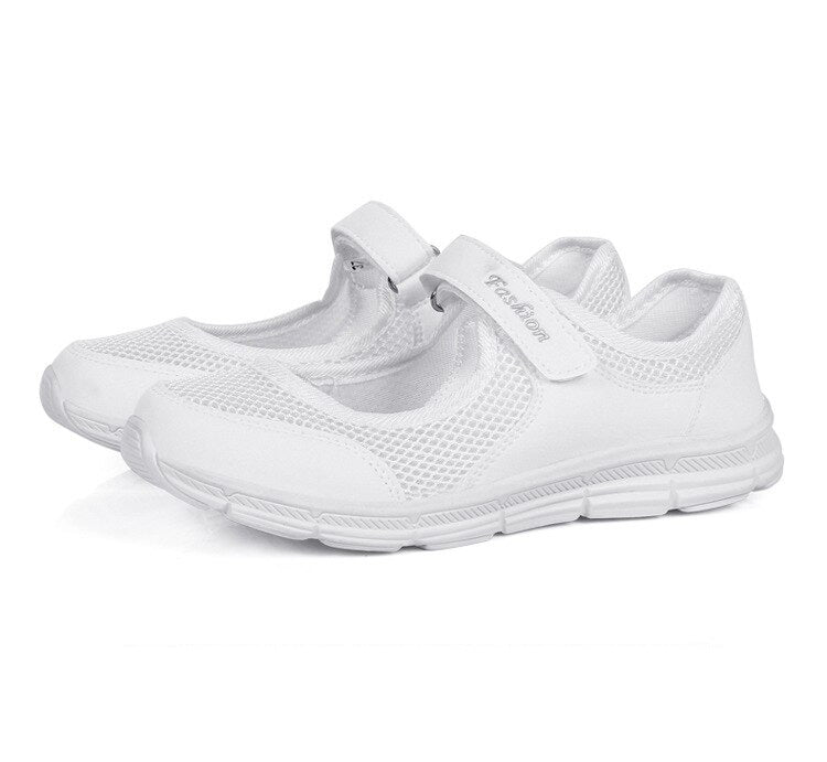 Flexible, lightweight sole on AirFlow women's slip-on comfort shoes, providing all-day support.