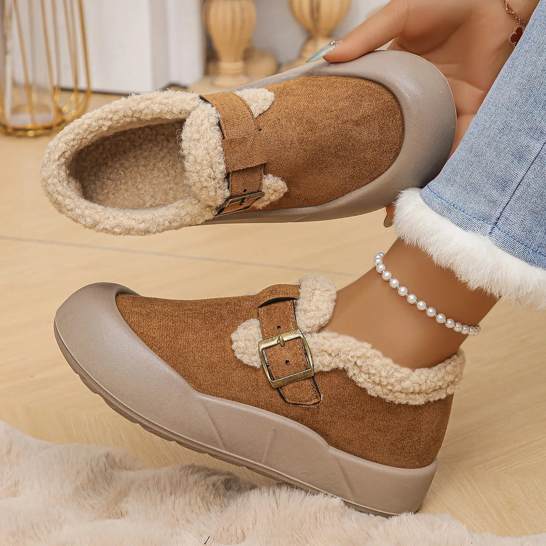 Women's comfortable Alira buckle clogs. Cozy slip-on shoes, perfect for casual and everyday versatile wear.