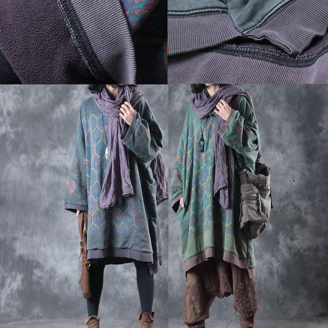 Comfortable women's oversized O-neck midi dress, designed for a flattering loose fit and everyday effortless style.