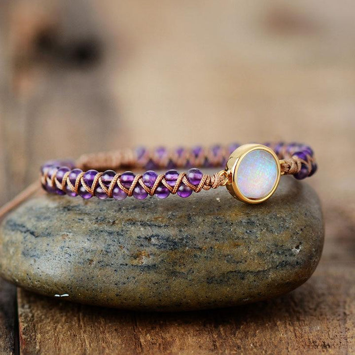 Genuine Amethyst crystal healing bracelet for women, perfect for calm and spiritual well-being. Adjustable jewelry.