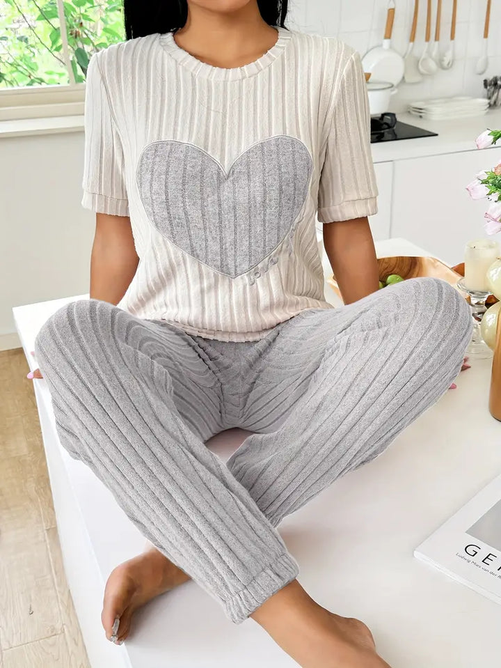 Amore heart print women's home wear set, soft ribbed cotton blend for ultimate comfort.