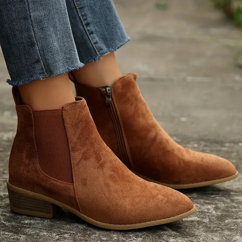 Stylish beige Anica Chelsea boots for women. Versatile & comfortable ankle boots, perfect for everyday autumn wear.