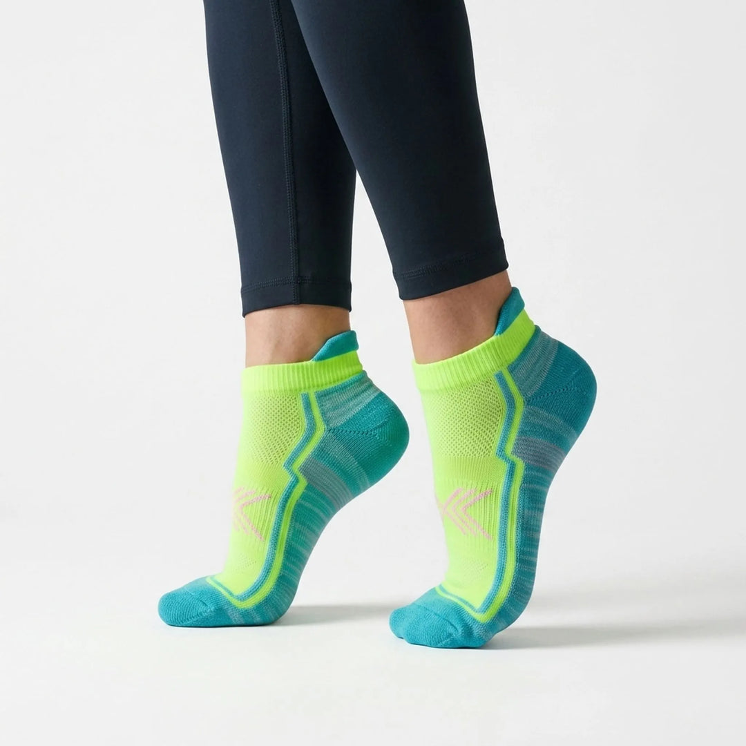 Green women's ankle athletic socks. Ideal for sports, running, and active workouts.