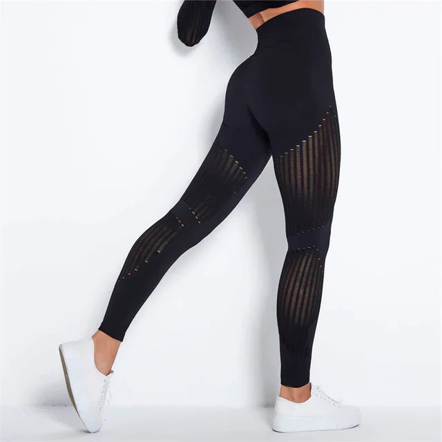 Women's anti-cellulite compression leggings for smoother legs, perfect for fitness and activewear.