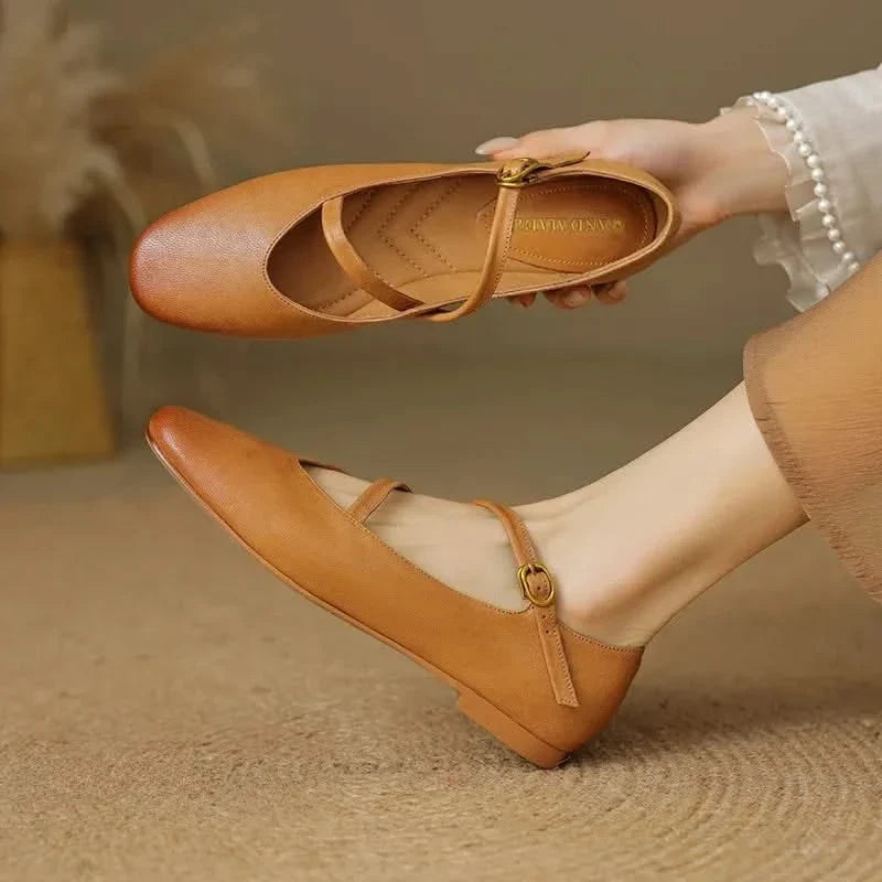 Women's Aria Classic Comfort Flats, versatile everyday closed-toe ballet flats in a classic style.