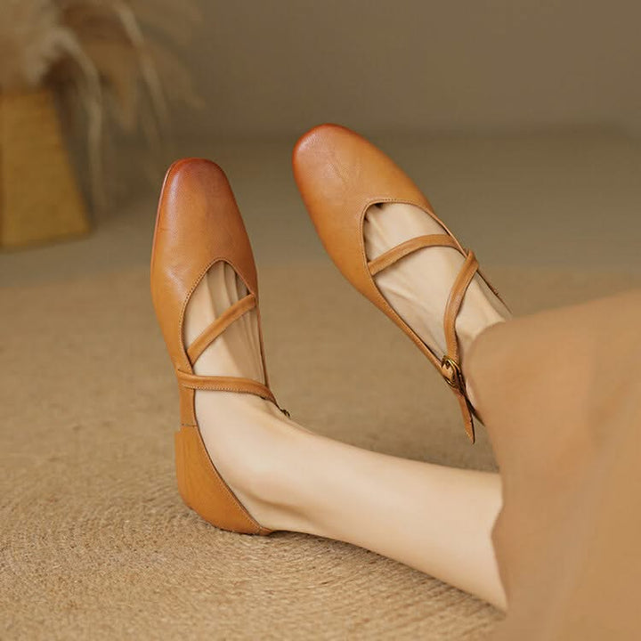 Comfortable women's Aria ballet flats for everyday wear, featuring soft cushioning and a classic design.