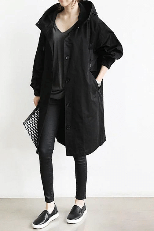 Stylish Aurora women's spring jacket, lightweight & water-repellent, an essential piece of everyday outerwear.