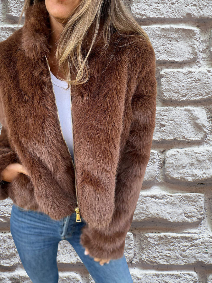 Warm women's Aurora plush winter coat, full-zip jacket with high collar for cozy everyday wear.