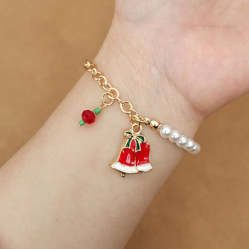 Australian Christmas charm bracelet, an ideal holiday gift for women, featuring festive pearls.