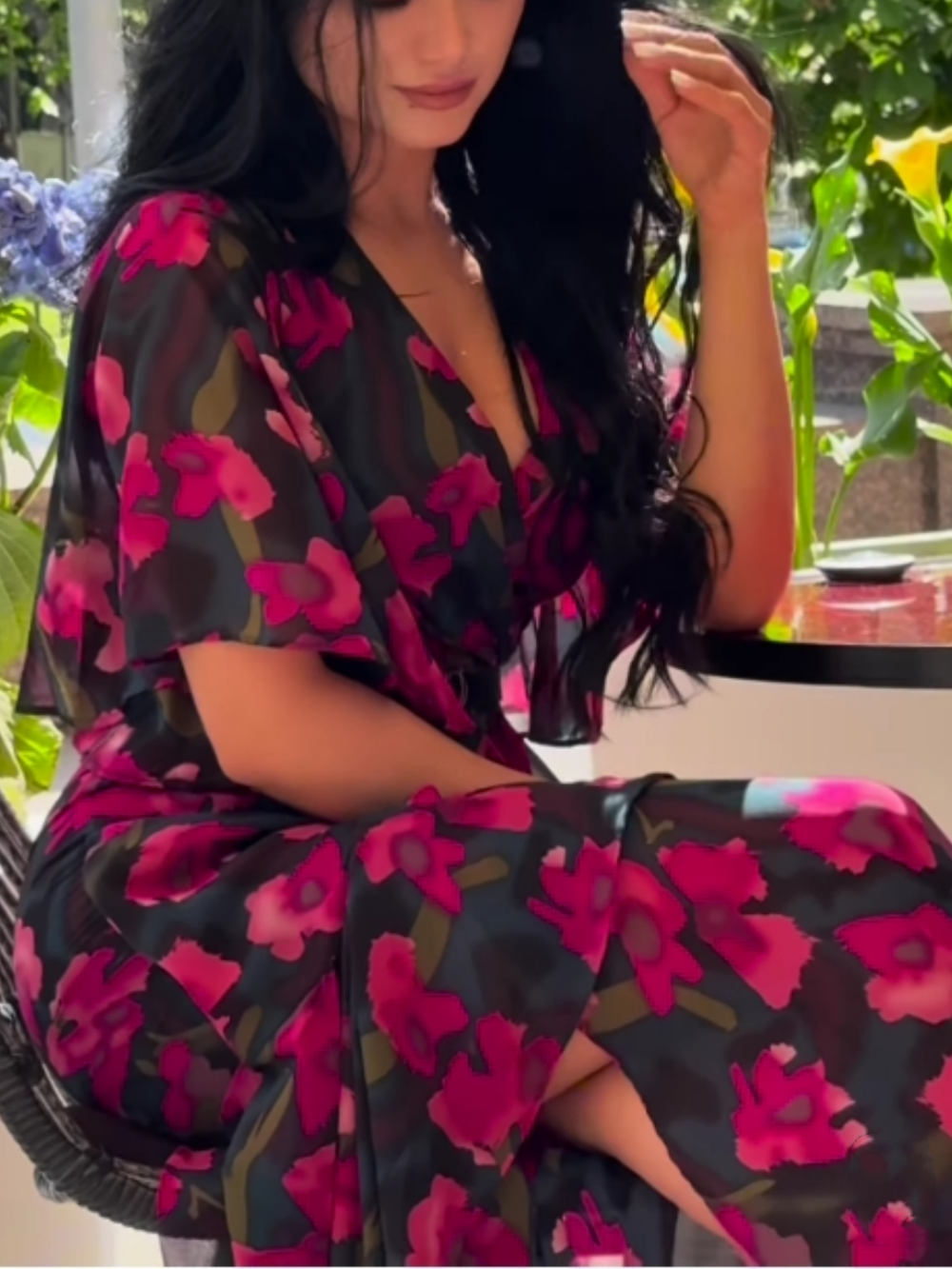 Casual women's floral print V-neck maxi dress with trumpet sleeves. Perfect for summer parties & events.