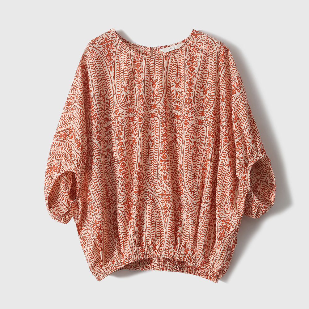 Women's bohemian floral pullover top with long balloon sleeves, perfect for casual fall or spring wear.