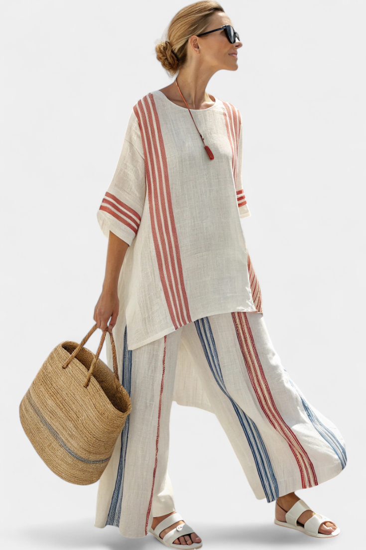 Comfortable women's bohemian striped lounge set. Oversized two-piece casual resort wear featuring wide-leg pants.