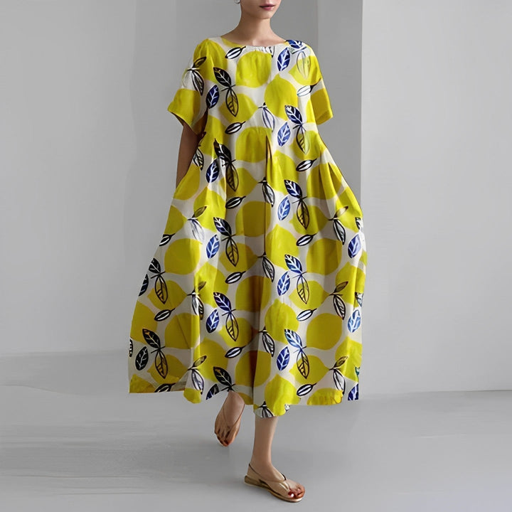 Stylish women's long floral boho dress, perfect for summer fashion. Effortless elegance for any occasion.