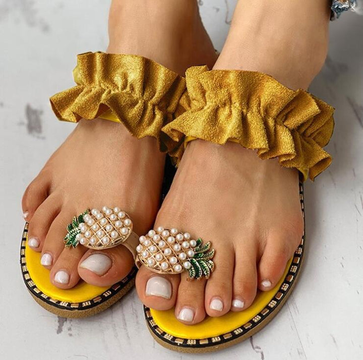 Women's comfort sandals, orthopedic design, white, with adjustable straps, ideal for foot support