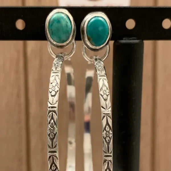 Elegant women's bohemian drop earrings with vintage design and striking red & green onyx gemstones.