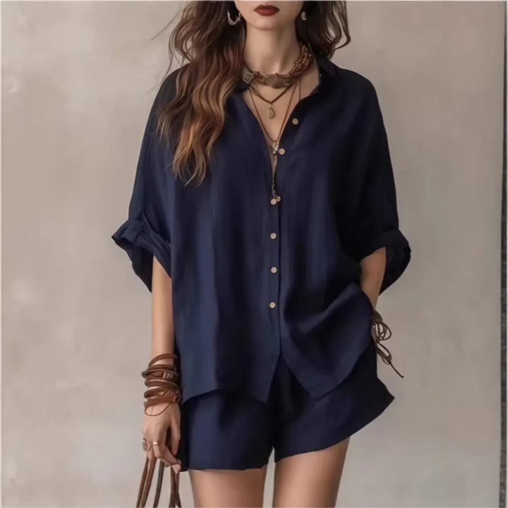 Comfortable women's breathable 2-piece lounge set. Relaxed fit, ideal for casual wear, home, or your next vacation.