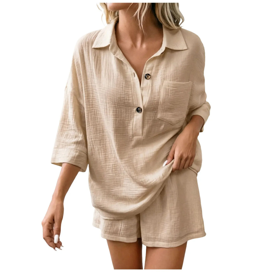 Women's breathable beach shorts set, perfect for summer comfort and relaxed vacation wear.