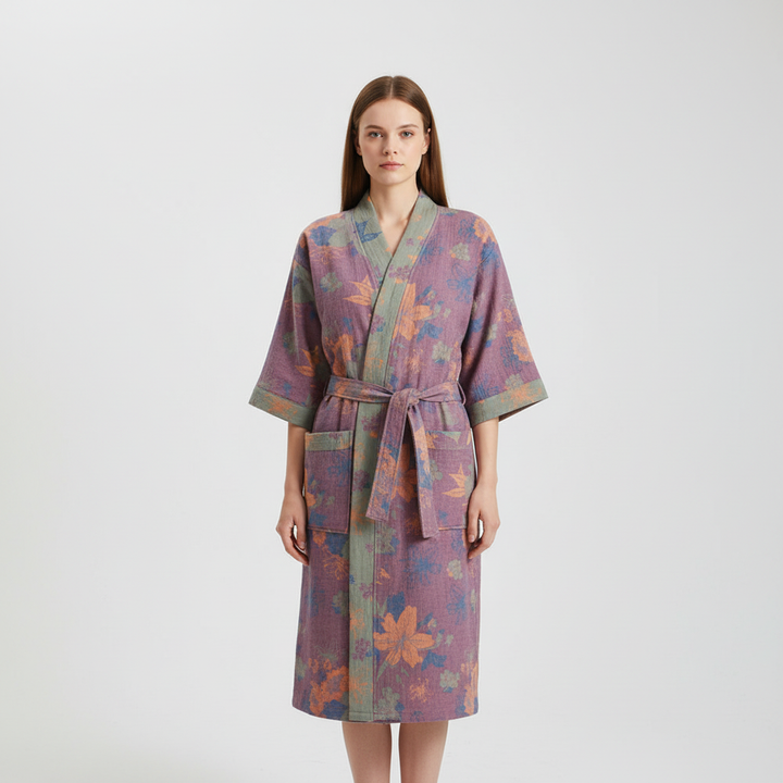 Lightweight women's cotton robe, breathable and soft, with a subtle floral motif