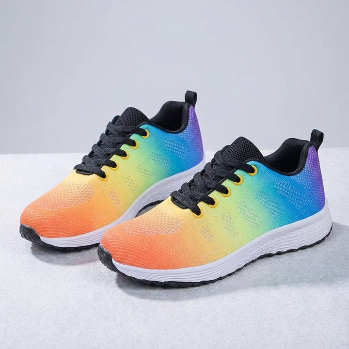 Durable women's knitted sports sneakers in a sleek design, versatile for activity