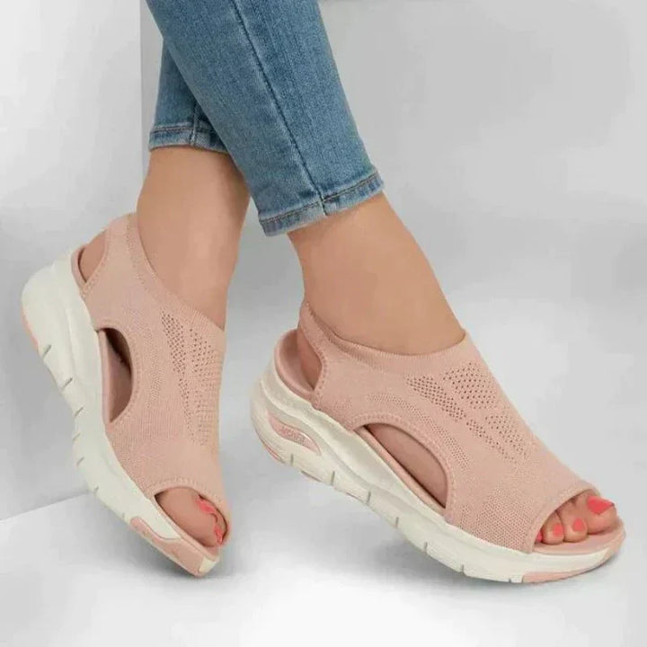Versatile women's breathable mesh platform sandals, excellent for holidays, beach trips, or everyday summer comfort.