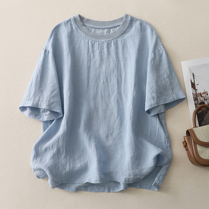 Casual women's tee, soft linen cotton blend, breathable fabric for relaxed summer days.