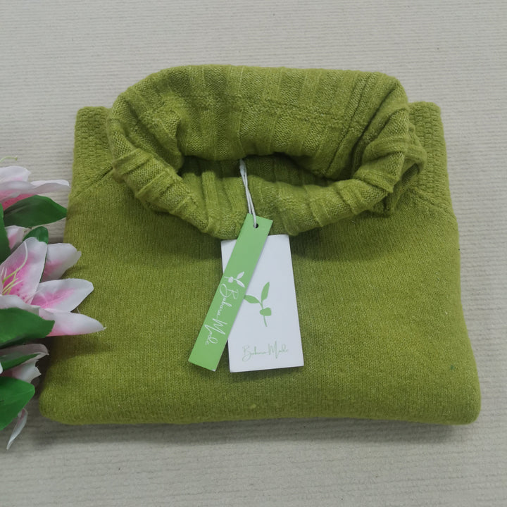 Long sleeve bright green turtleneck sweater, women's oversized fit, perfect for cozy winter looks.