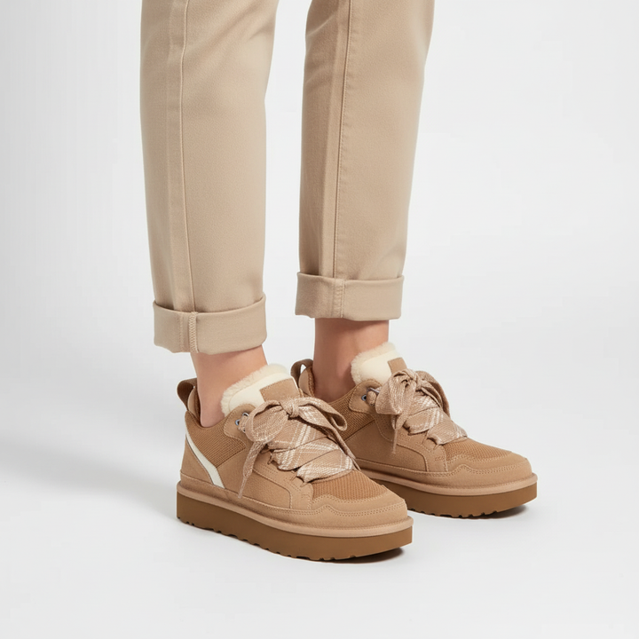 Stylish women's slip-on suede boots with cozy faux fur lining for winter warmth and comfort