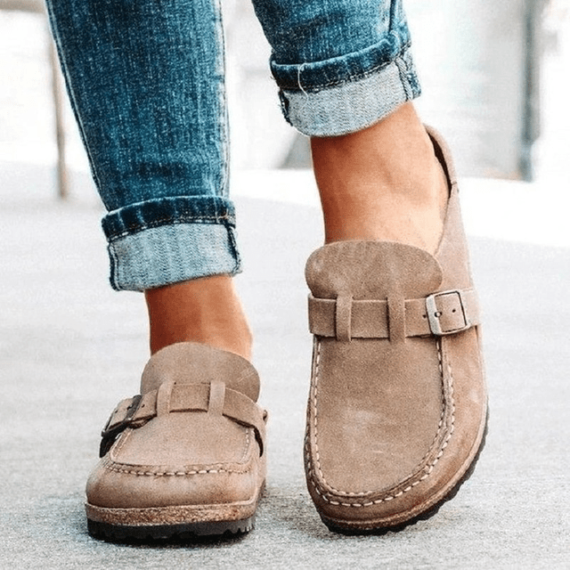 Everyday women's Brynn comfort mules, featuring orthopedic design for support and easy wear.