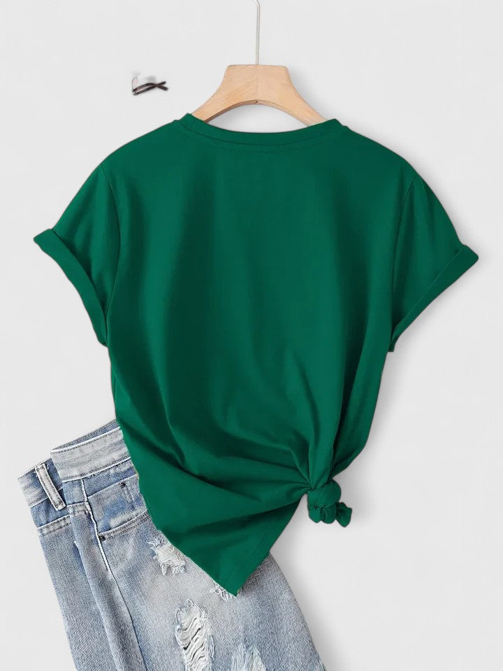 Black women's short sleeve top with a chic heart graphic, perfect for a relaxed and stylish look.
