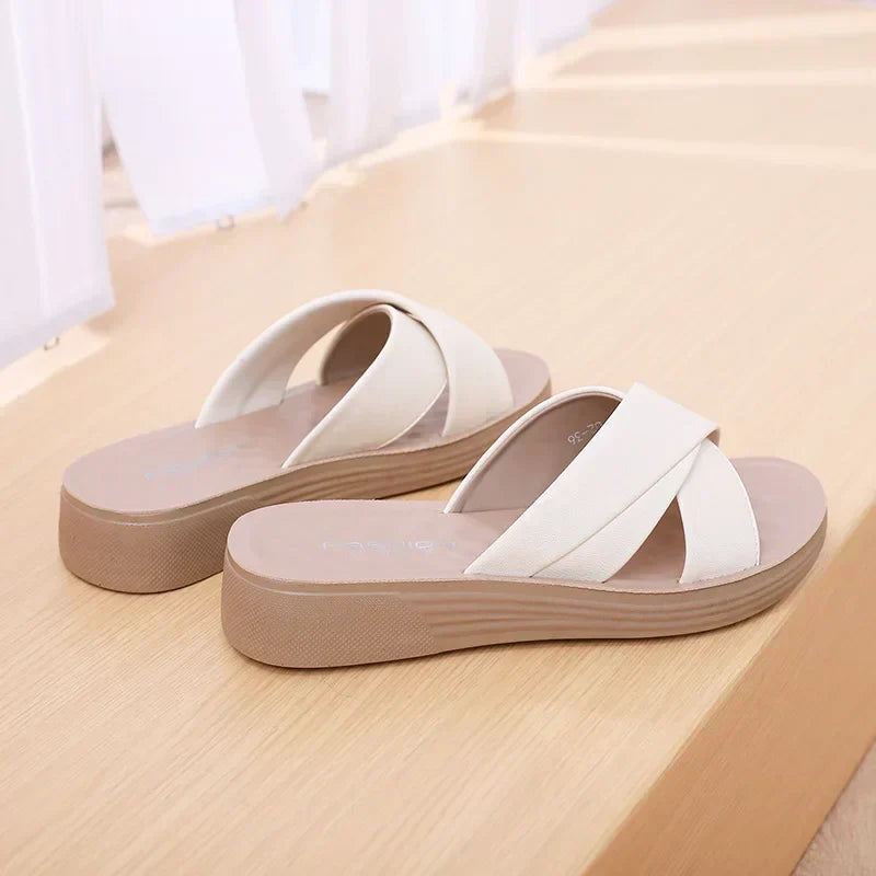 Lightweight women's wedge sandals in leatherette with open-toe design, comfy and chic