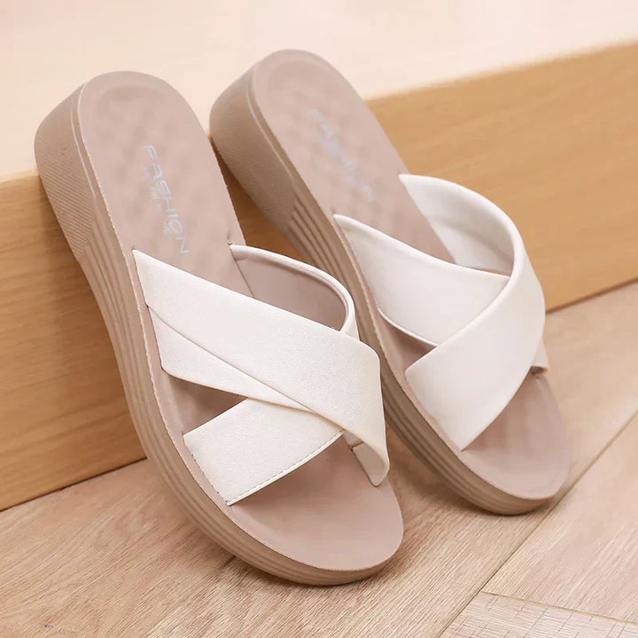 Fashionable women's open-toe wedge slippers, Cassy style, made from durable leatherette