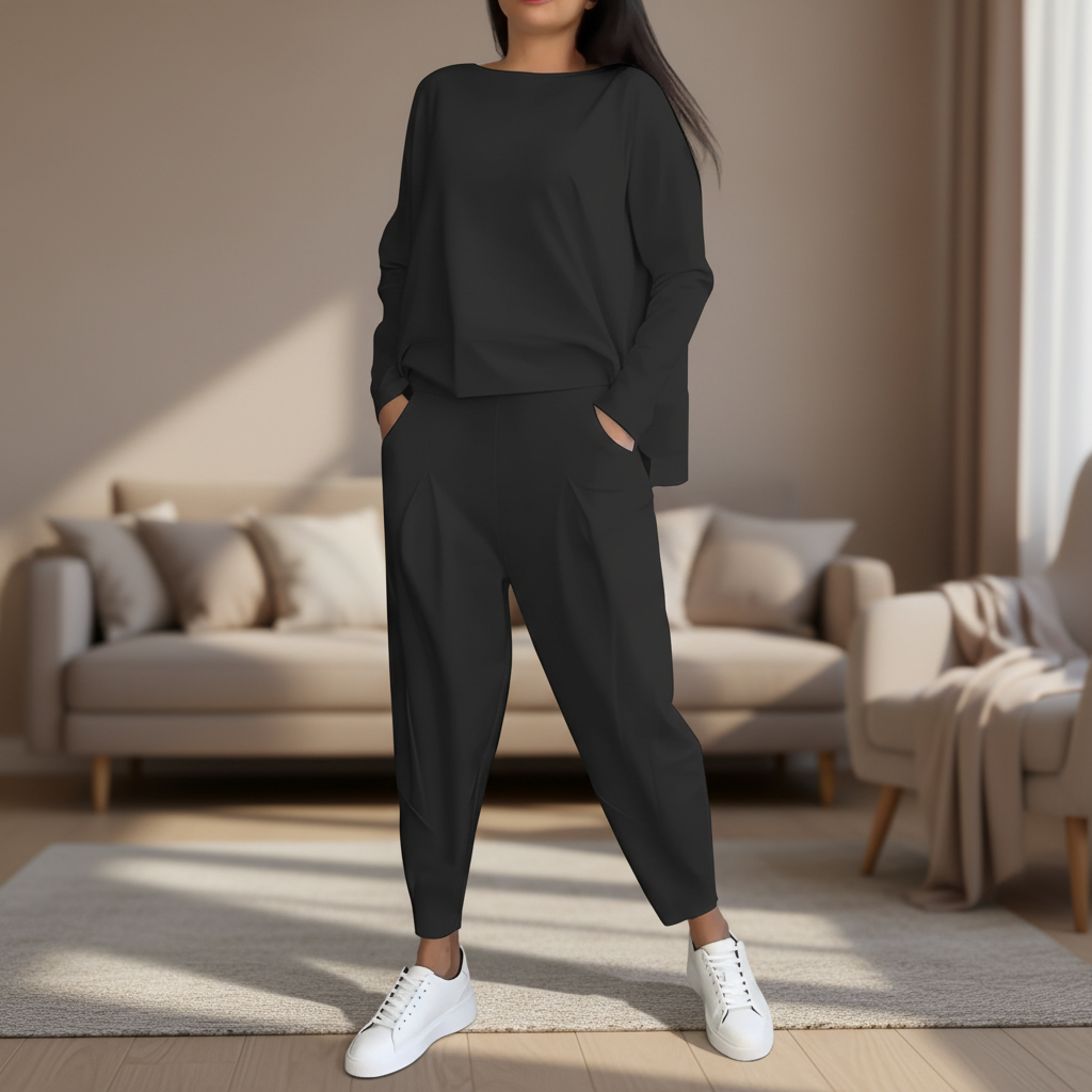 Women's casual 2-piece leisure set in cotton blend, comfortable loungewear for daily wear