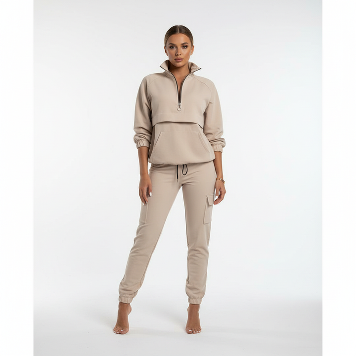 Soft women's loungewear set in cotton blend, featuring a zip jacket and matching pants