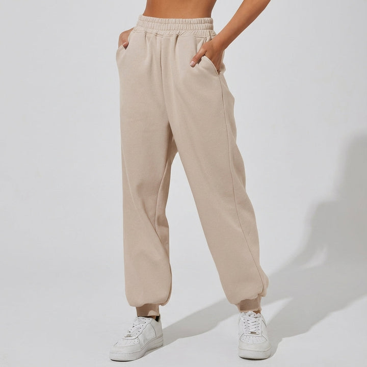 Women's Martha sweatpants with pockets, ideal for casual wear or active lifestyles, comfort assured