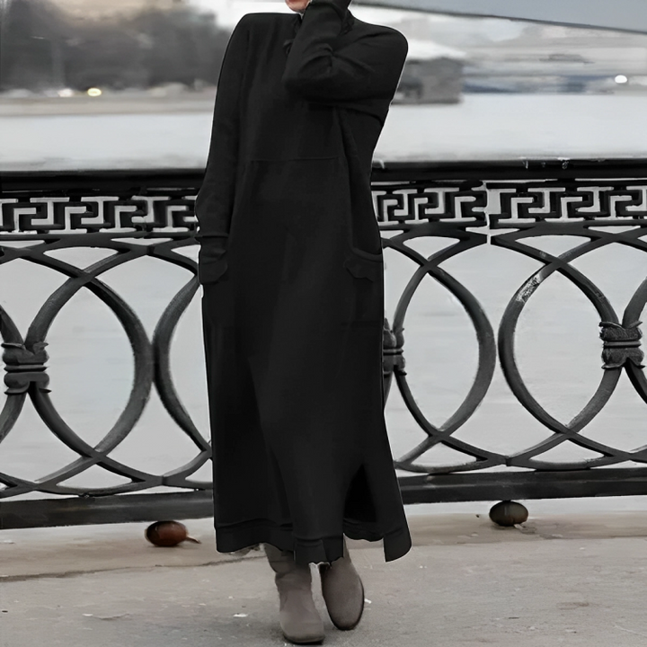 Elegant women's casual maxi dress in a comfortable long sleeve design, ideal for warm winter fashion.