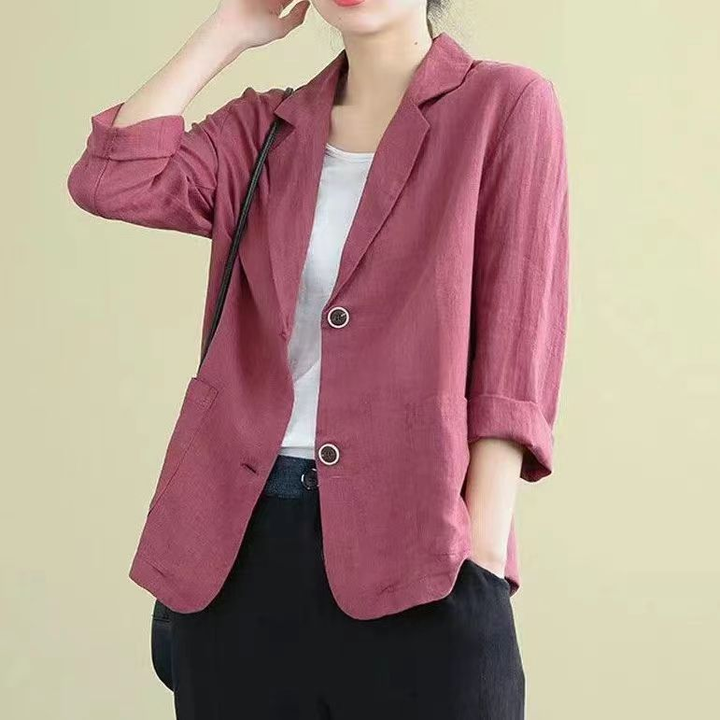 Women's smart casual single-breasted blazer, a relaxed lightweight jacket perfect for workwear or spring fashion.