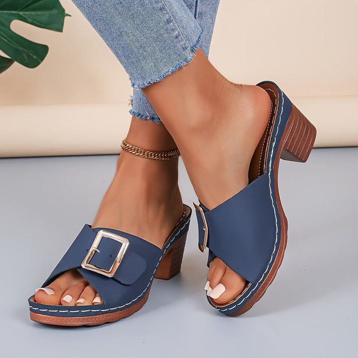 Women's casual sandals for summer, stylish & comfortable for outdoor everyday events.