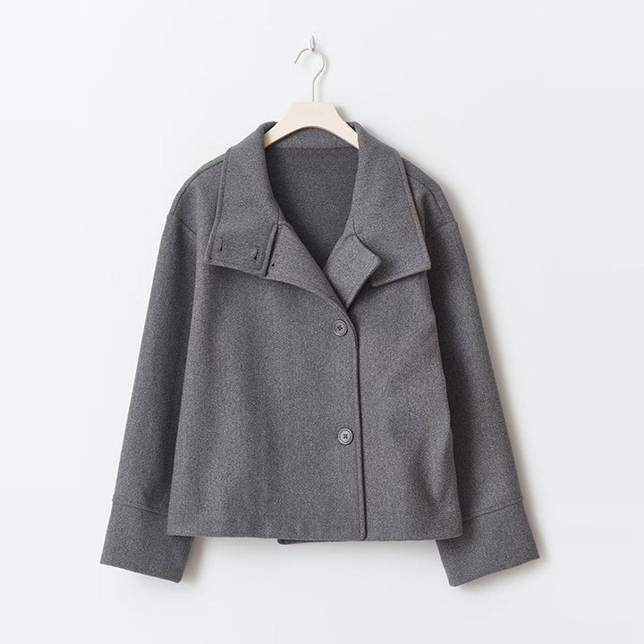 Stylish women's fall short coat, relaxed fit, high neck, perfect casual jacket for everyday fashion.